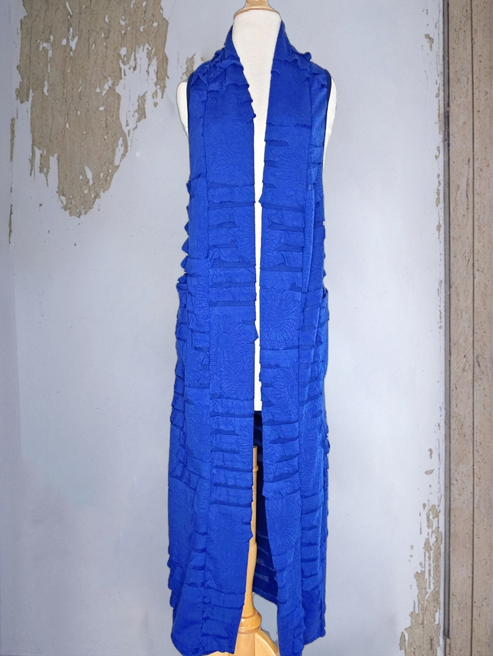 Krystal Alyce THE VISIONARY Cape | Blue Burnout Frequency-Wear